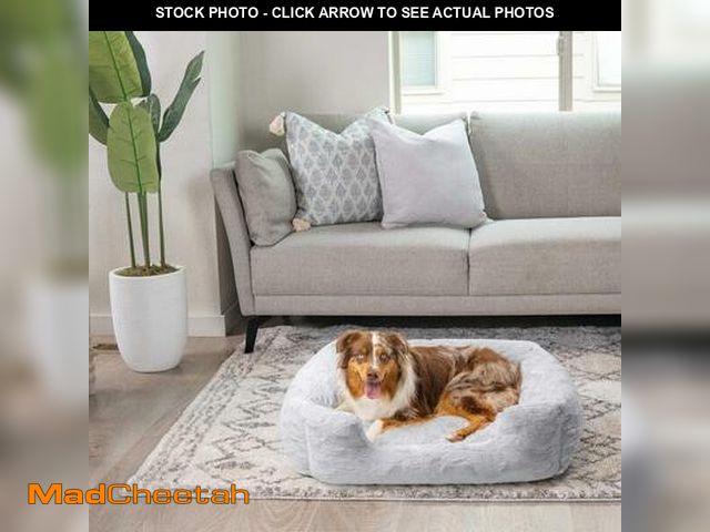 Lot 74-13733593 - Best Friends by Sheri Lux Lounge Bed Calming Faux Fur Dog Bed, Oyster, Cream, Medium, 30" x 20" - UN...