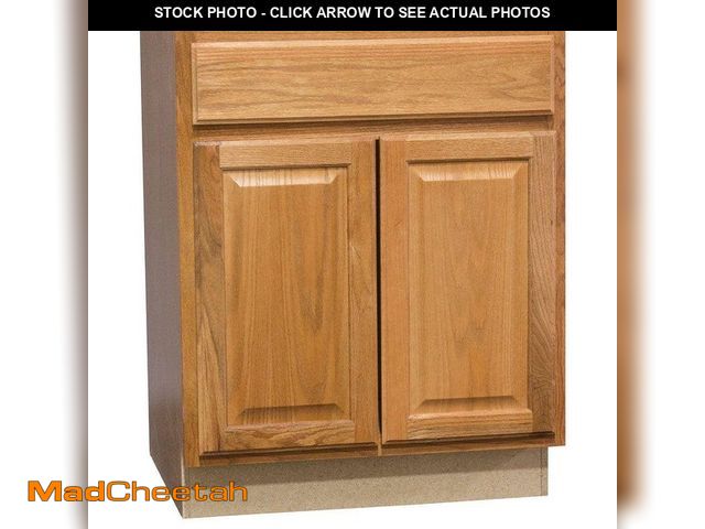 Lot 74-12772145 - Hampton Bay Hampton 27 in. W x 24 in. D x 34.5 in. H Assembled Base Cabinet in Medium Oak - UNUSED