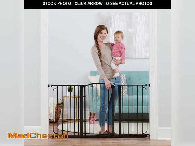 Lot 74-13733959 - Regalo Safety 30.5-58" Extra Wide Arch Baby Gate with Door, Pressure Mount Walk Through Gate for Doo...