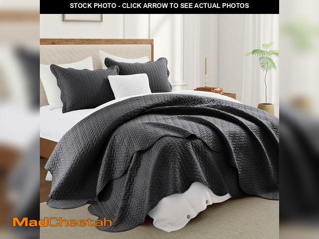 Lot 74-13564006 - IR Imperial Rooms King Quilt Bedding Set Size (106" x 96") + 2 Pillow Shams (20" x 36"+ 2") - 3 Pcs ...