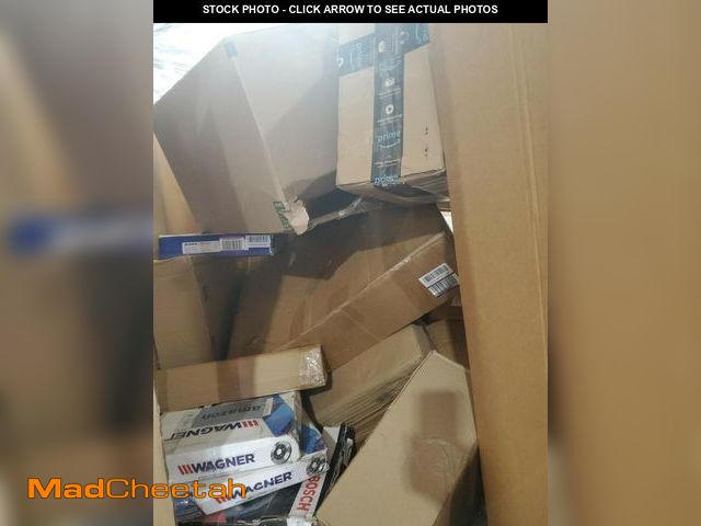Lot 74-12154664 - MadCheetah Mystery Pallet of General Merchandise 79072 MUST PICK UP IN 7 DAYS !!!! - UNUSED