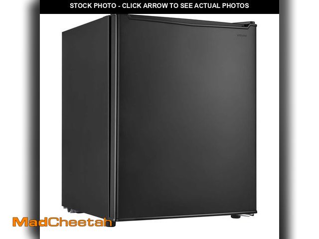 Lot 74-12546245 - Vissani 2.6 Cu. Ft. Mini Refrigerator in Black, ENERGY STAR - USED