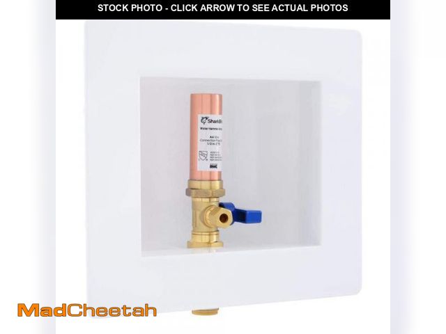 Lot 74-12520172 - 1/2 in. Push-to-Connect Brass Ice Maker Outlet Box with Water Hammer Arrestor - UNUSED