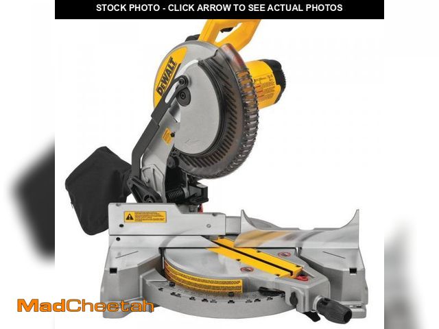 Lot 74-12516725 - (MISSING DUST BAG) DEWALT 15 Amp Corded 10 in. Compound Single Bevel Miter Saw - USED