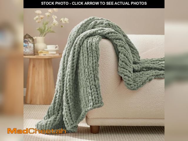 Lot 74-12432610 - AmÃÂ©lie Home Chunky Knit Throw Blanket for Couch, Soft Chenille Crochet Blanket for Children, 40"x...