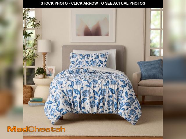 Lot 74-12536795 - Mainstays by Becky G. &amp; Alejandra White Floral Comforter Set with Sham, Twin/Twin XL - UNUSED