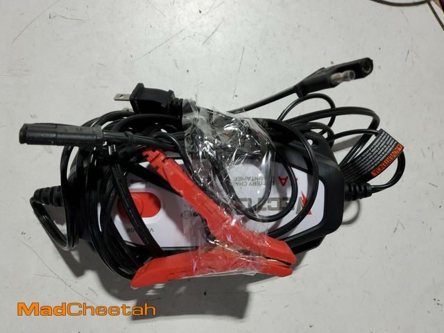 Lot 74-12672935 - VECTOR 2 Amp Battery Charger/Maintainer - UNUSED