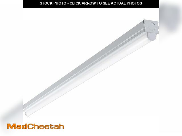 Lot 74-12681235 - 4 ft. 1-Light Linear White Integrated LED Ceiling Strip Light with 2100 Lumens, 4000K - USED