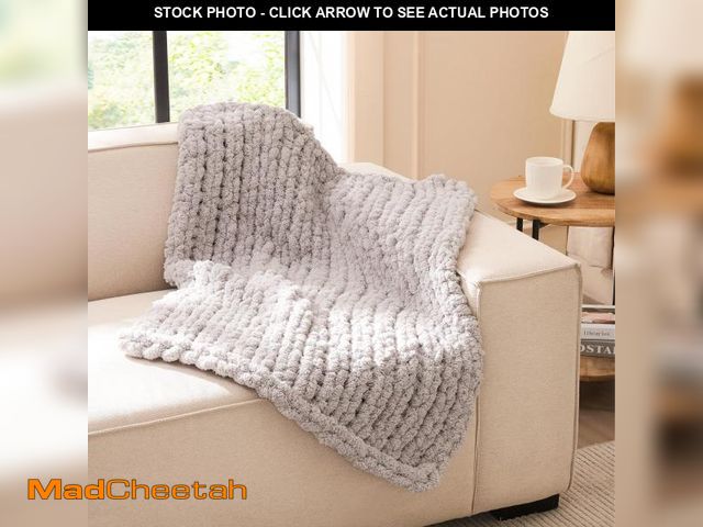 Lot 74-11552492 - L'AGRATY Chunky Knit Blanket Throw: 30''x40'' Chenille Knitted Throw Blankets for Bed Couch - Handma...