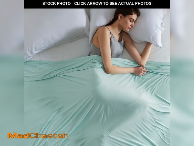 Lot 74-14378445 - Bedsure Green Cooling Blanket Full Size for Hot Sleepers - Summer Blanket Full Size Cold Bed Cool Ar...