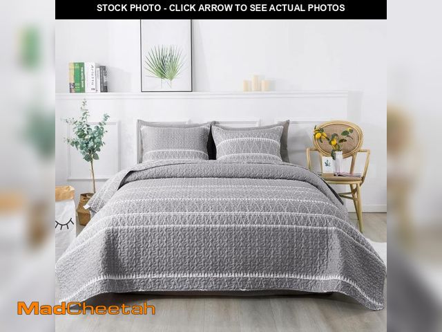 Lot 74-11546318 - Andency California King Quilt Set (112x104 Inch), 3 Pieces (1 Grey Boho Printed Quilt and 2 Pillowca...