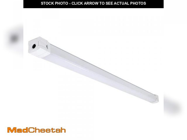 Lot 74-12300041 - LEDVANCE 8 ft. Vapor Tight Integrated LED Gray Wraparound Light with Dual Selectable CCT and 7590 Lu...