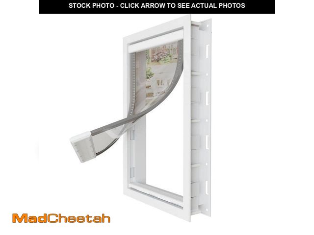 Lot 74-14343673 - Everbilt 18.in. x 12 in. Large Deluxe Original Frame Dog and Pet Door with Back Baffle - UNUSED