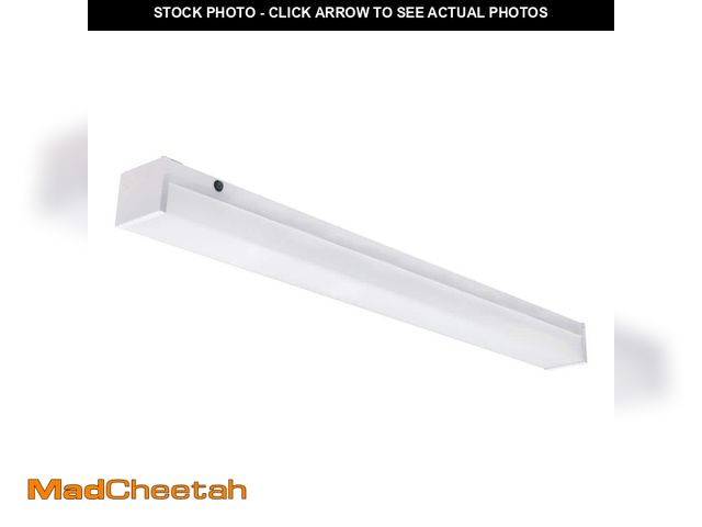 Lot 74-12772301 - Commercial Electric 48 in. 4000 Lumens Integrated LED White Emergency Wrap with Battery Back Up - UN...