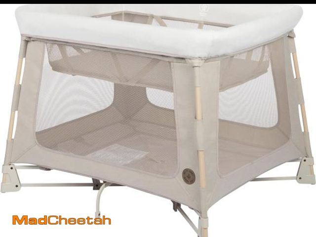 Lot 74-12510347 - Maxi-Cosi Swift Baby Playard with Mat, Baby Playpen, Play Yard with Bassinet, Portable Playpen for B...