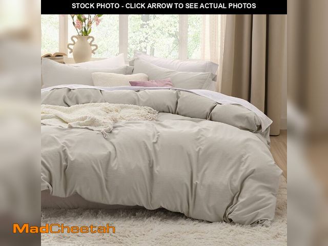 Lot 74-12969828 - Bedsure Duvet Cover King Size - 3 Pieces Prewashed Cotton-Like Extra Soft Bedding Set, Includes 1 Du...
