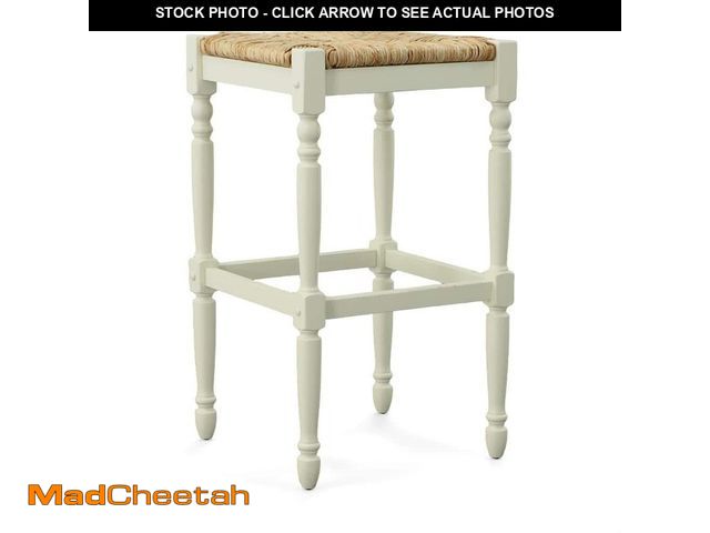 Lot 74-13770594 - Carolina Chair &amp; Table Hawthorne 29 in. Antique White Bar Stool - UNUSED