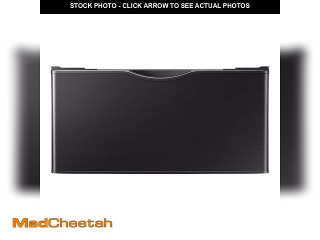 Lot 74-13791944 - Samsung 27 in. Laundry Pedestal in Fingerprint-Resistant Brushed Black with Storage Drawer - UNUSED