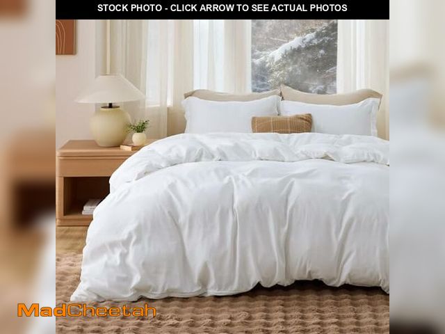 Lot 74-12698711 - Bedsure White Duvet Cover Queen Size - Soft Double Brushed Bedding Set for Kids &amp; Adults, Zipper...