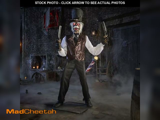 Lot 74-12775564 - Halloween Decorations Outdoor &amp; Indoor - 7 Ft Lifesize Animated Zombie Barber Talking Animatroni...