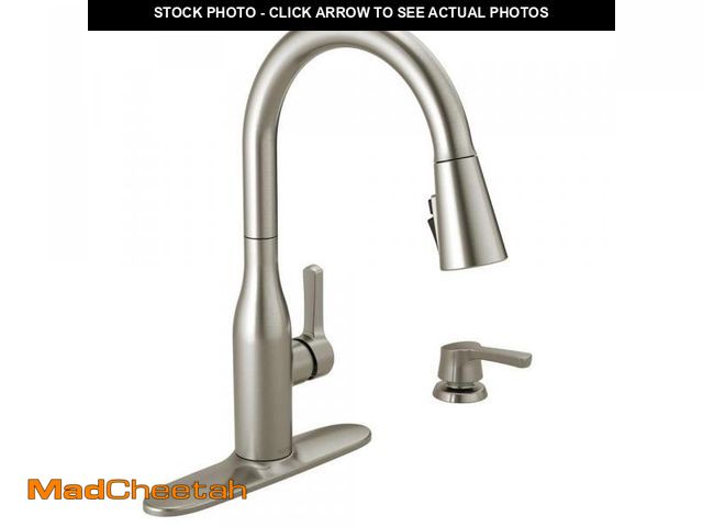 Lot 74-12085851 - Delta Marca Single-Handle Pull-Down Sprayer Kitchen Faucet with ShieldSpray Technology and Soap in S...