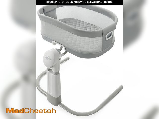 Lot 74-12448101 - Graco DreamMore Bedside Bassinet Deluxe with Calming Motion, Skyler - UNUSED