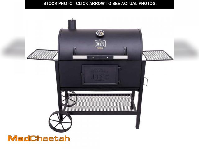 Lot 74-12492927 - (DENTED) OKLAHOMA JOE'S Judge Charcoal Charcoal Smoker and Grill with 540 sq. in. Cooking Area in Bl...