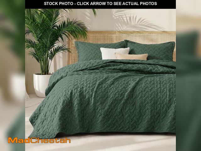 Lot 74-14331655 - Bedsure Quilts King Size - Lightweight Bedspreads King Size with Basket Weave Pattern, Soft Quilt Be...