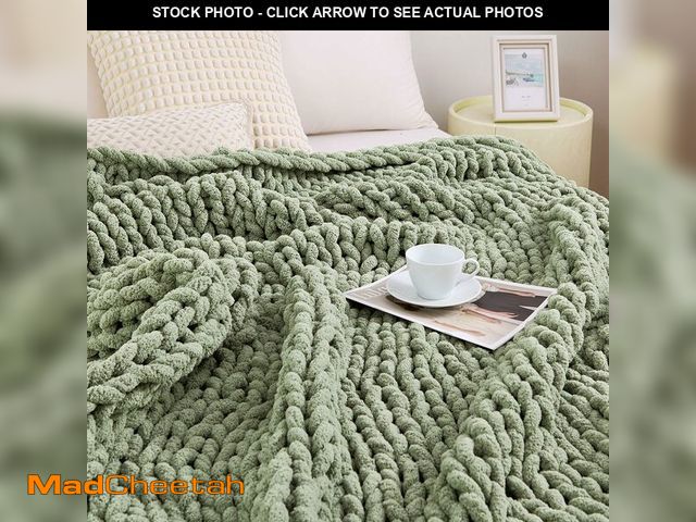 Lot 74-13583681 - Admitrack Chunky Knit Blanket Throw, 100% Hand Knit Chenille Throw Blanket for Sofa &amp; Home Decor...
