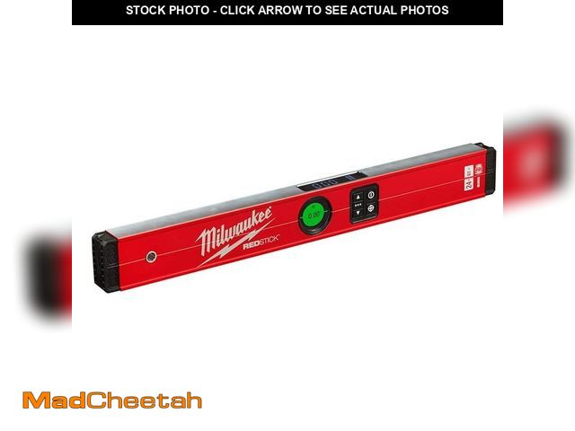 Lot 74-14280143 - Milwaukee 24 in. Redstick Digital Box Level with Pin-Point Measurement Technology - UNUSED