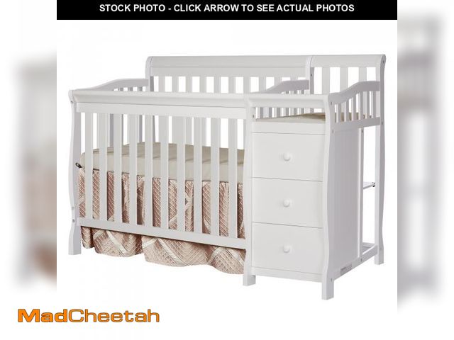 Lot 74-12152099 - Dream on Me Baby Jayden 4-in-1 Mini Convertible Crib and Changer, Steel Grey - White - UNUSED
