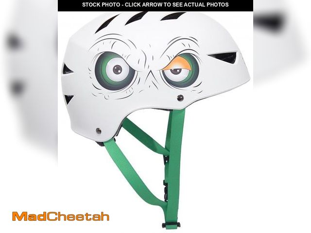 Lot 74-12537145 - (MISSING CONNECTOR FOR STRAP) Razor Child Boys Bike Multi-Sport Helmet, White with Green Eyes (Twist...