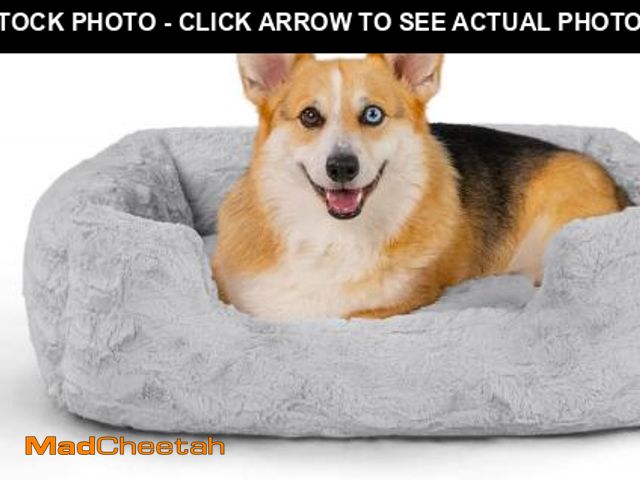 Lot 74-12367313 - Best Friends by Sheri Lux Lounge Bed Calming Faux Fur Dog Bed, Gray, Medium, 30" x 20" - UNUSED
