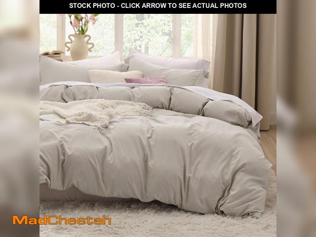 Lot 74-11547103 - Bedsure Duvet Cover Queen Size - 3 Pieces Prewashed Extra Soft Bedding Set, Includes 1 Duvet Cover 9...
