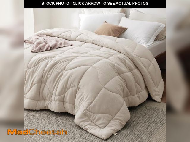 Lot 74-12303983 - Bedsure Comforters Queen Size - Down Alternative Comforter for All Season, Ultra-Soft Prewashed Duve...