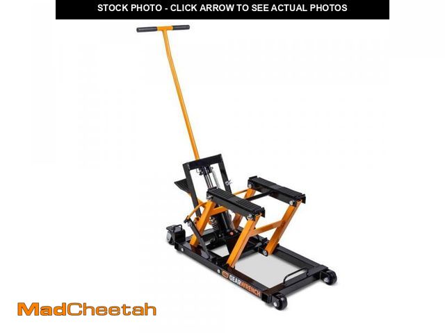 Lot 74-12390193 - GEARWRENCH 1500 lbs. ATV/Motorcycle Floor Jack with Foot Pedal Lift - UNUSED