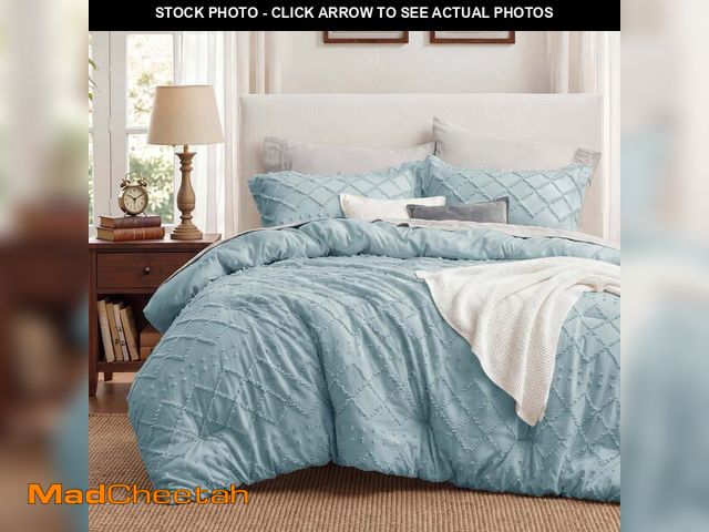Lot 74-14436125 - U by Bedsure Full Comforter Set, 3 Pieces Blue Boho Tufted Shabby Bedding Comforter Set, Vintage Far...