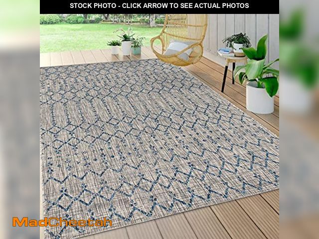 Lot 74-12512609 - Jonathan Y Ourika Moroccan Geometric Textured Weave Indoor/Outdoor Area Rug - UNUSED