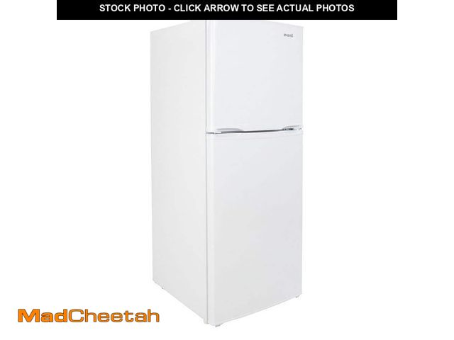 Lot 74-14113212 - Avanti 7.0 cu. ft. Freestanding Top Freezer Refrigerator in White - UNUSED