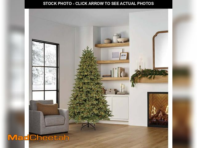 Lot 74-12556041 - Member's Mark 7.5' Norway Fir Pre-Lit Christmas Tree - UNUSED