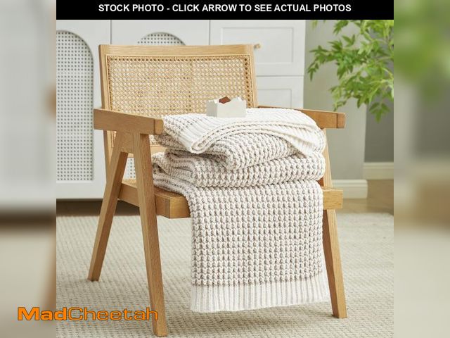 Lot 74-12047504 - AmÃÆÃÂ©lie Home Chenille Waffle Throw Blanket for Couch, Reversible Pineapple Stitch Knit Soft Co...