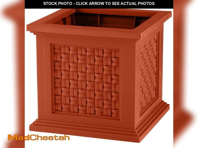 Lot 74-12672569 - Pure Garden 14.65 in. Rattan Plant Pot, Terracotta - UNUSED