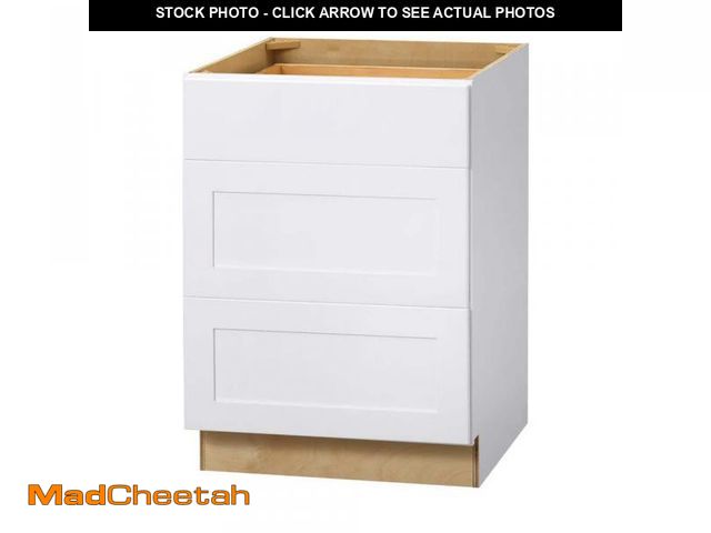 Lot 74-12091952 - Hampton Bay Avondale 24 in. W x 24 in. D x 34.5 in. H Ready to Assemble Plywood Shaker Drawer Base K...