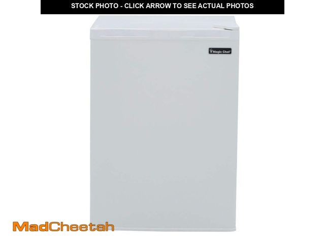 Lot 74-14243020 - Magic Chef 2.6 cu. ft. Mini Fridge in White, ENERGY STAR - UNUSED