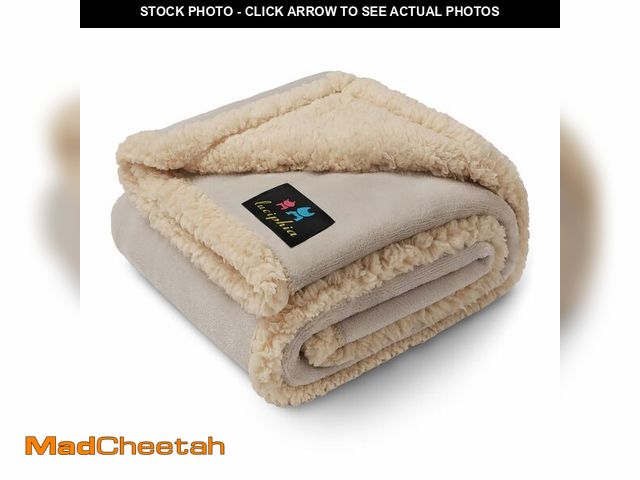Lot 74-12718755 - Waterproof Pet Blanket, Liquid Pee Proof Dog Blanket for Sofa Bed Couch, Reversible Sherpa Fleece Fu...