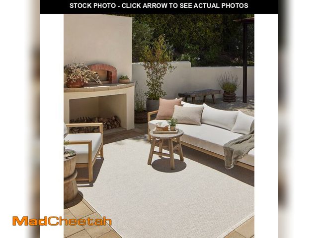 Lot 74-12760292 - Loloi Amber Lewis Malibu Collection MAB-01 Ivory/Dove 2'-3" x 3'-9" Accent Rug - UNUSED