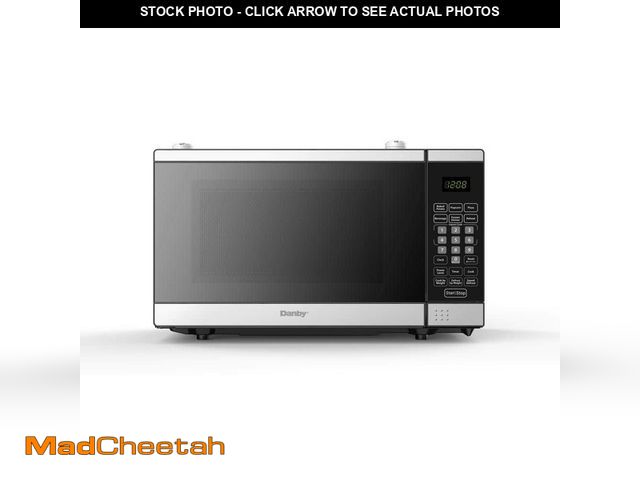 Lot 74-14255997 - Danby Designer 17.8 in. W 0.7 cu. ft. Auto Cook 700-Watt Countertop Microwave in Stainless Steel - U...