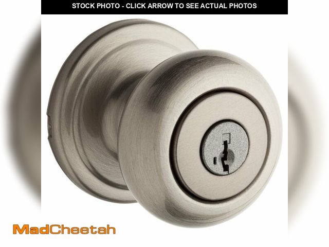 Lot 74-13962366 - Kwikset Hancock Entry Door Knob with Lock and Key, Secure Keyed Handle Exterior, Front Entrance and ...