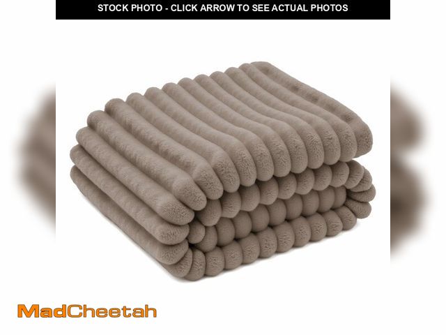 Lot 74-12969836 - Bedsure GentleSoft Mocha Meringue Fleece Blanket for Couch - Cozy Soft Blankets for Women, Cute Smal...
