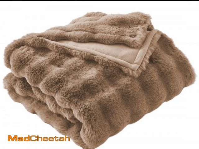 Lot 74-12406882 - Better Homes &amp; Gardens Brown Texture Faux Fur Throw, 50" x 72", Adult/Teen - UNUSED